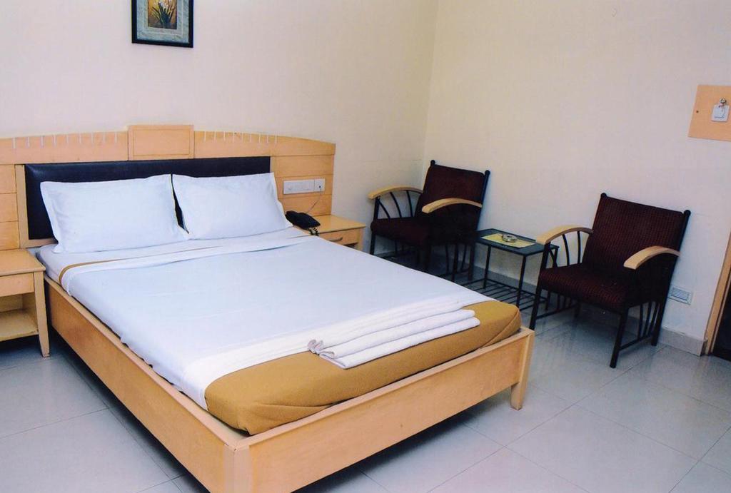 Hotel Padmini Residency Haidarábád Kültér fotó