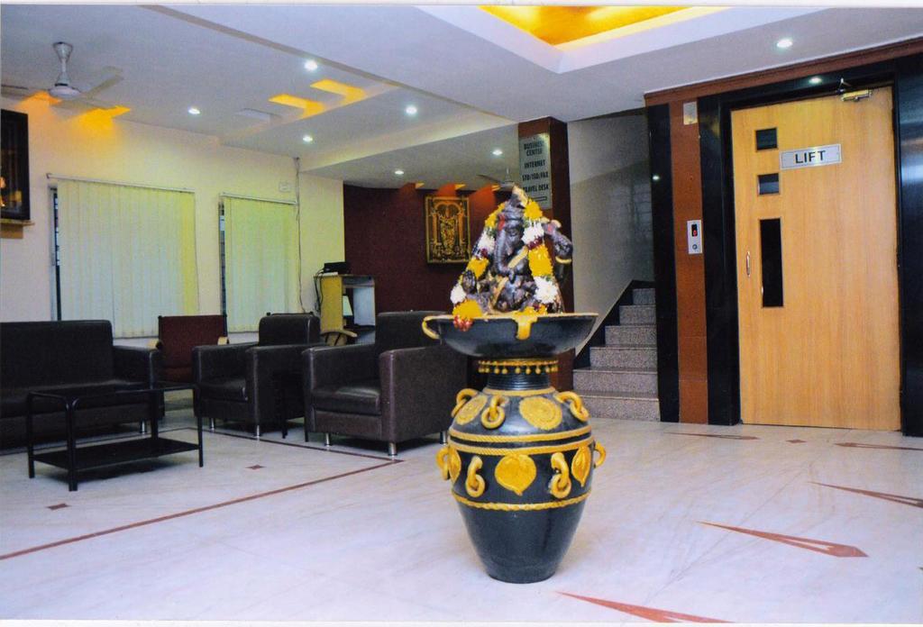 Hotel Padmini Residency Haidarábád Kültér fotó