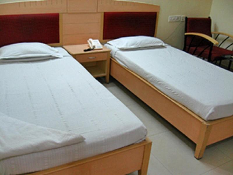Hotel Padmini Residency Haidarábád Kültér fotó